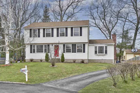 6 Marcia Drive Nashua NH 03062