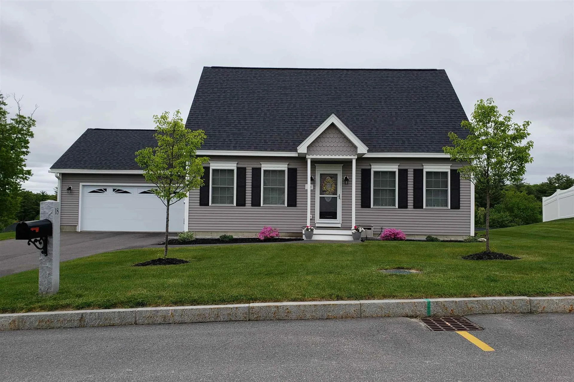 18 Crawford Lane Hooksett NH 03106