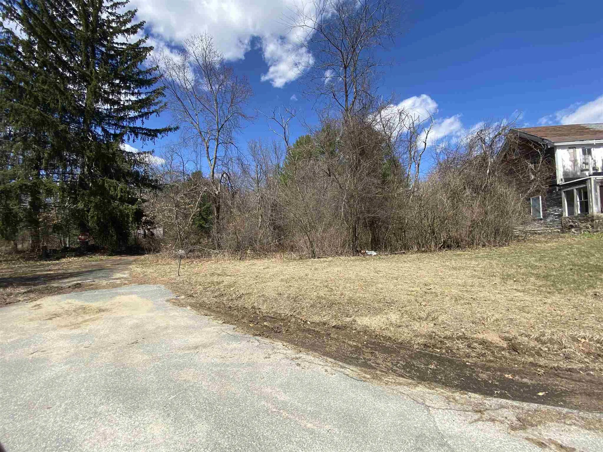 50 Robinson Lane Pelham NH 03076