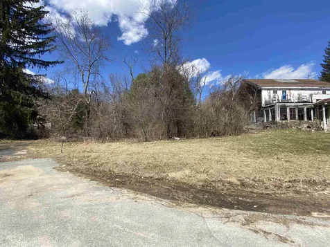 50 Robinson Lane Pelham NH 03076