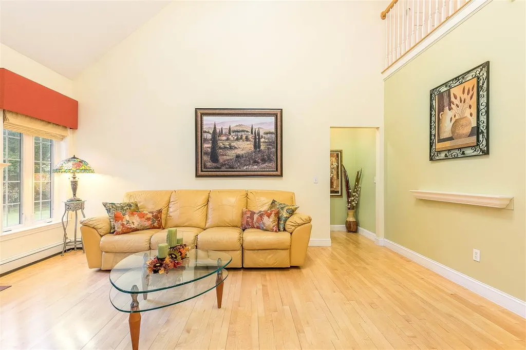 11 Connemara Drive Chichester NH 03258
