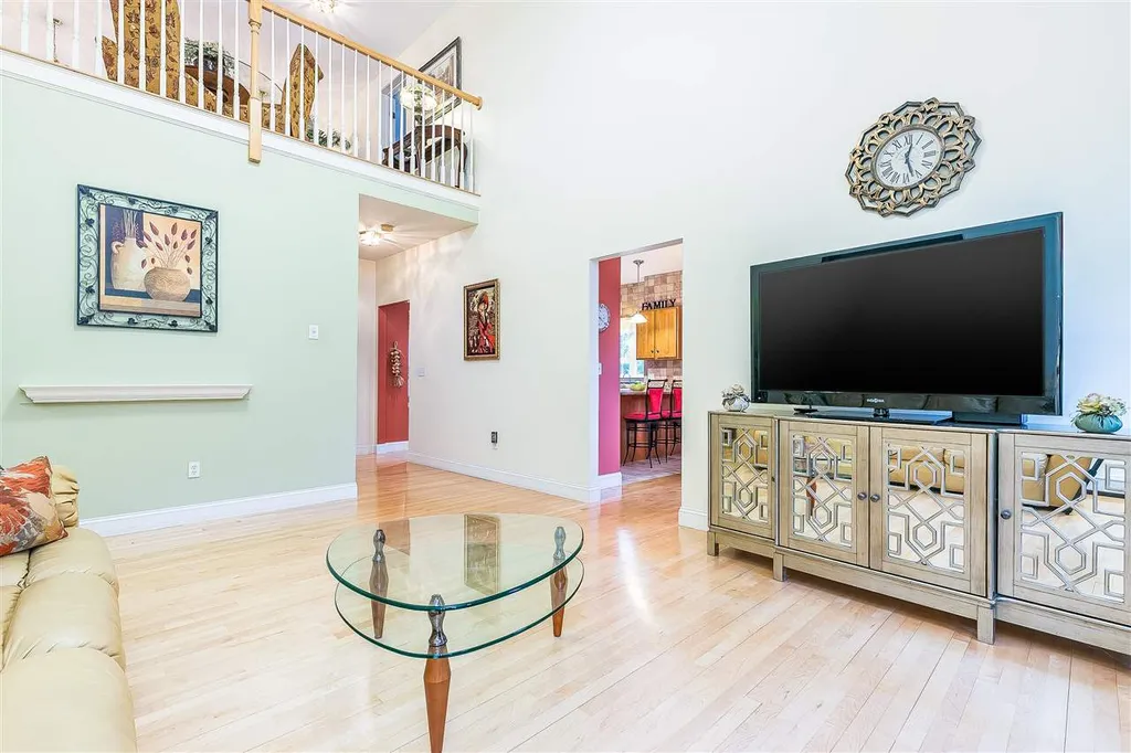 11 Connemara Drive Chichester NH 03258