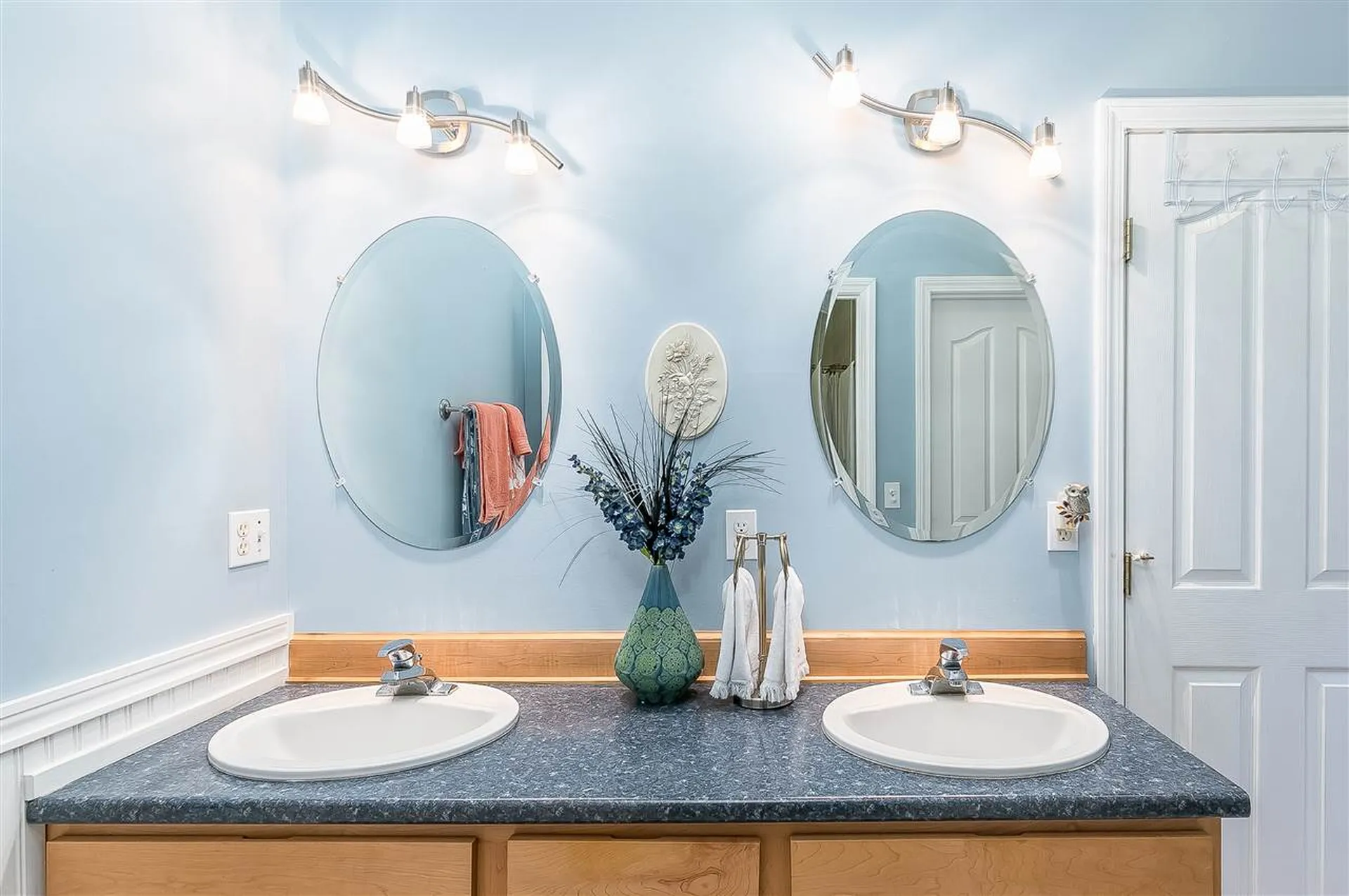 11 Connemara Drive Chichester NH 03258