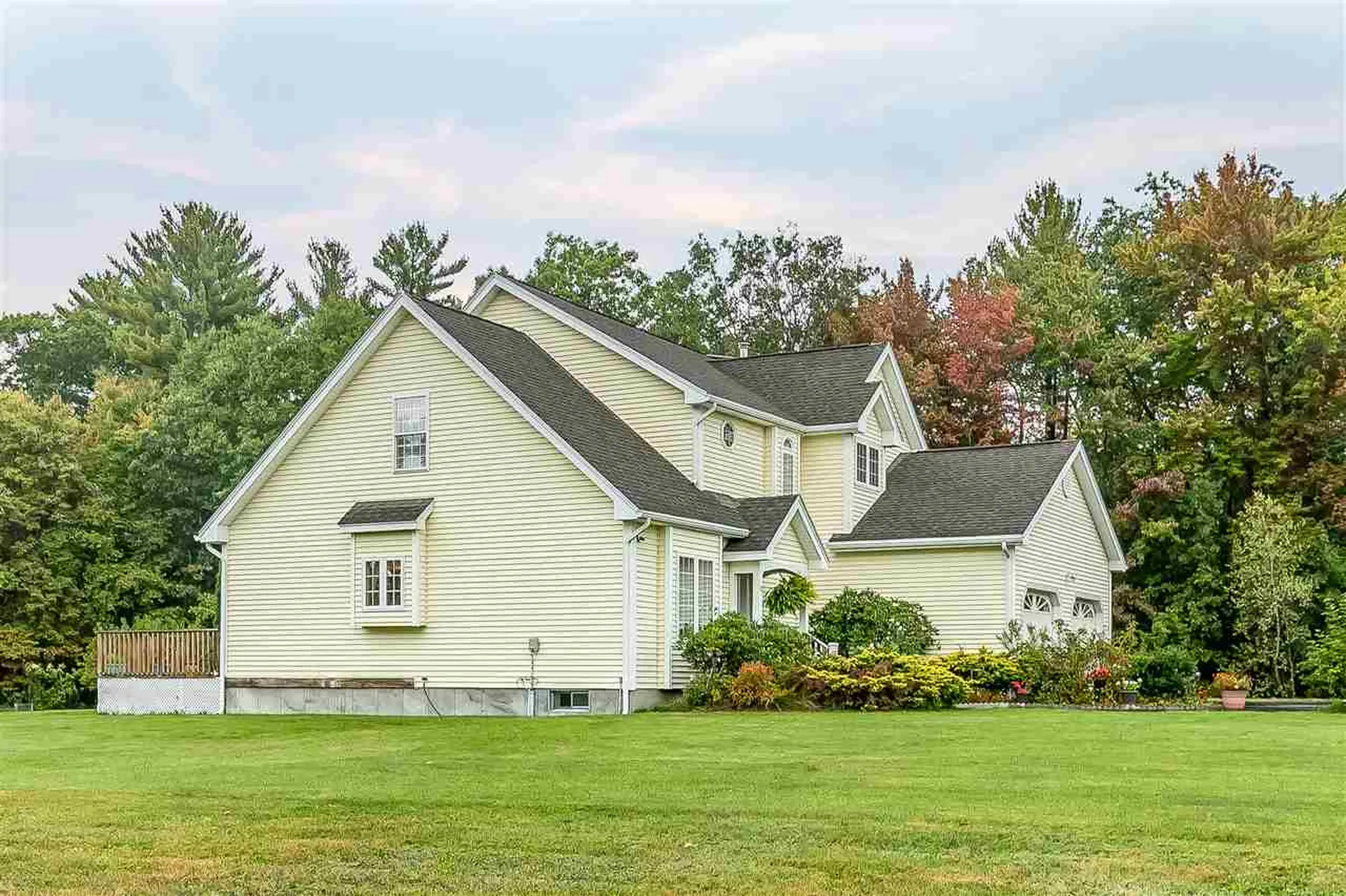 11 Connemara Drive Chichester NH 03258