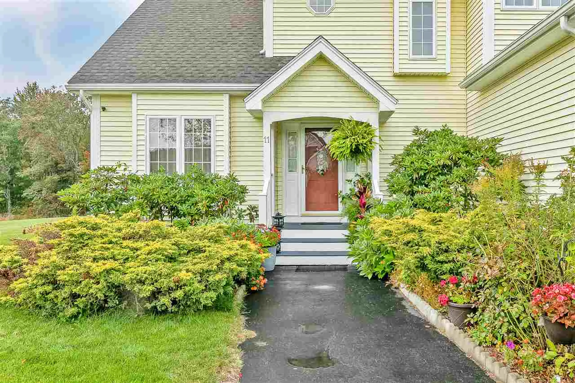 11 Connemara Drive Chichester NH 03258