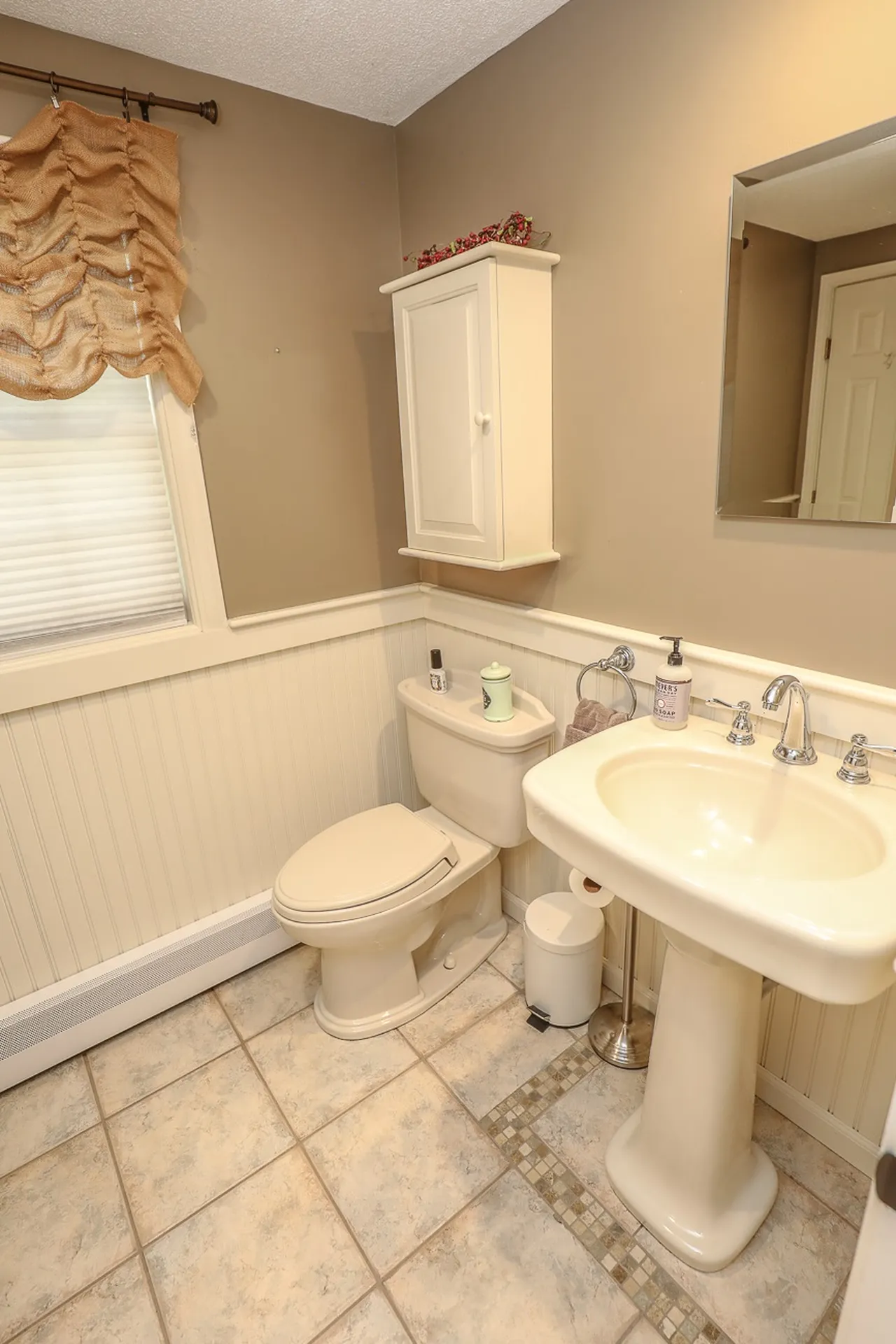 9 Poplar Circle Londonderry NH 03053