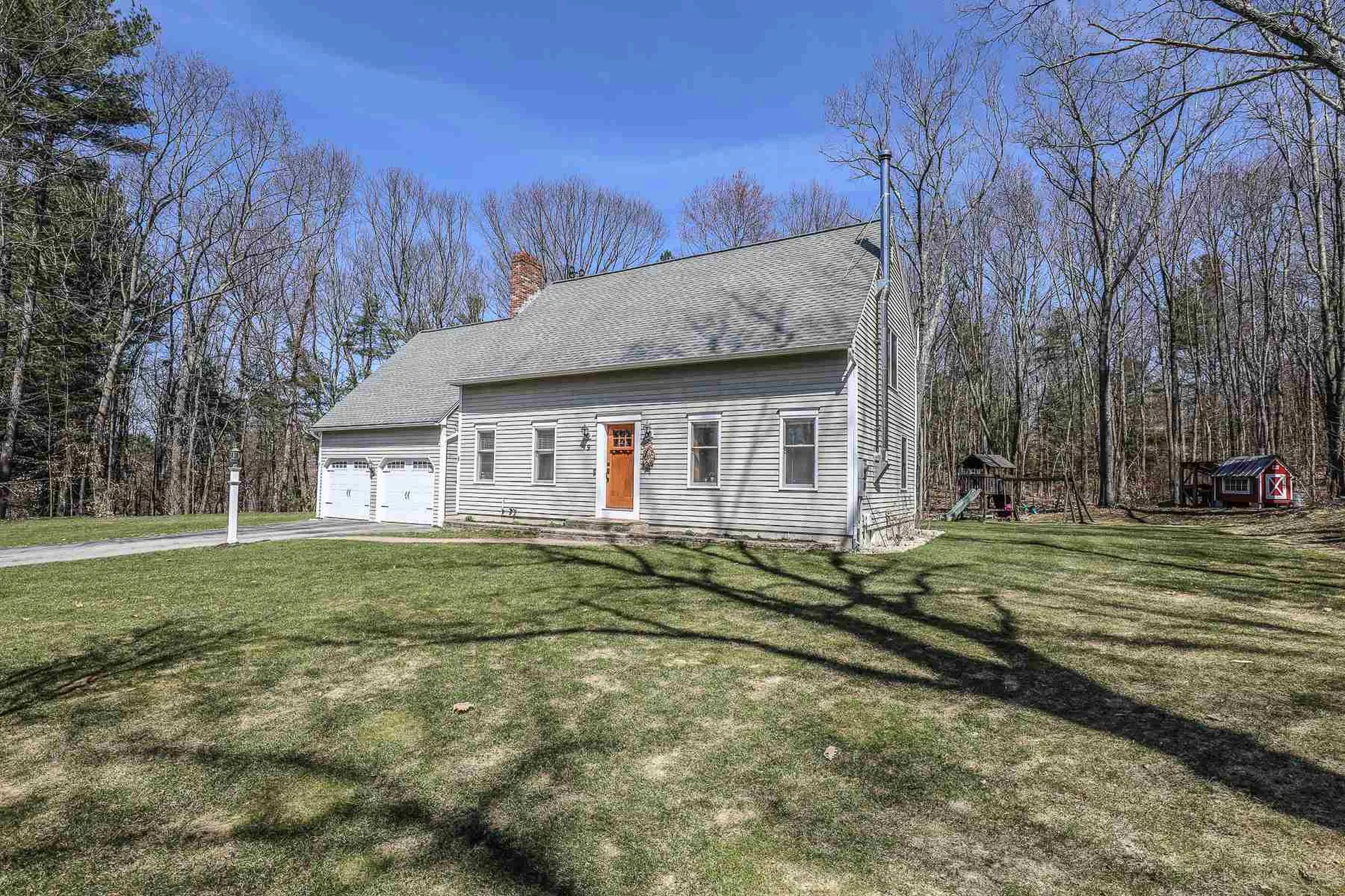 9 Poplar Circle Londonderry NH 03053
