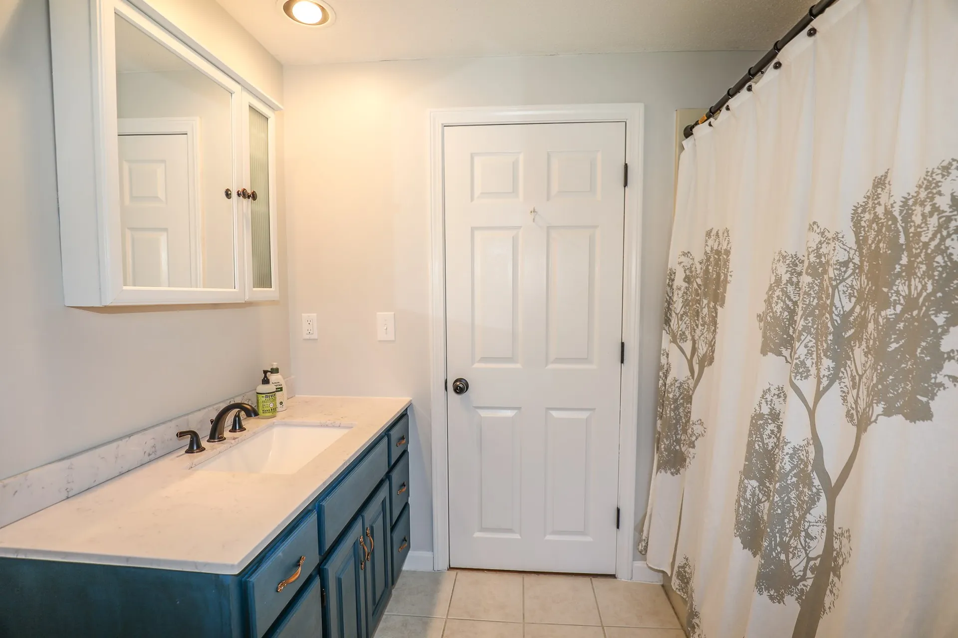 9 Poplar Circle Londonderry NH 03053