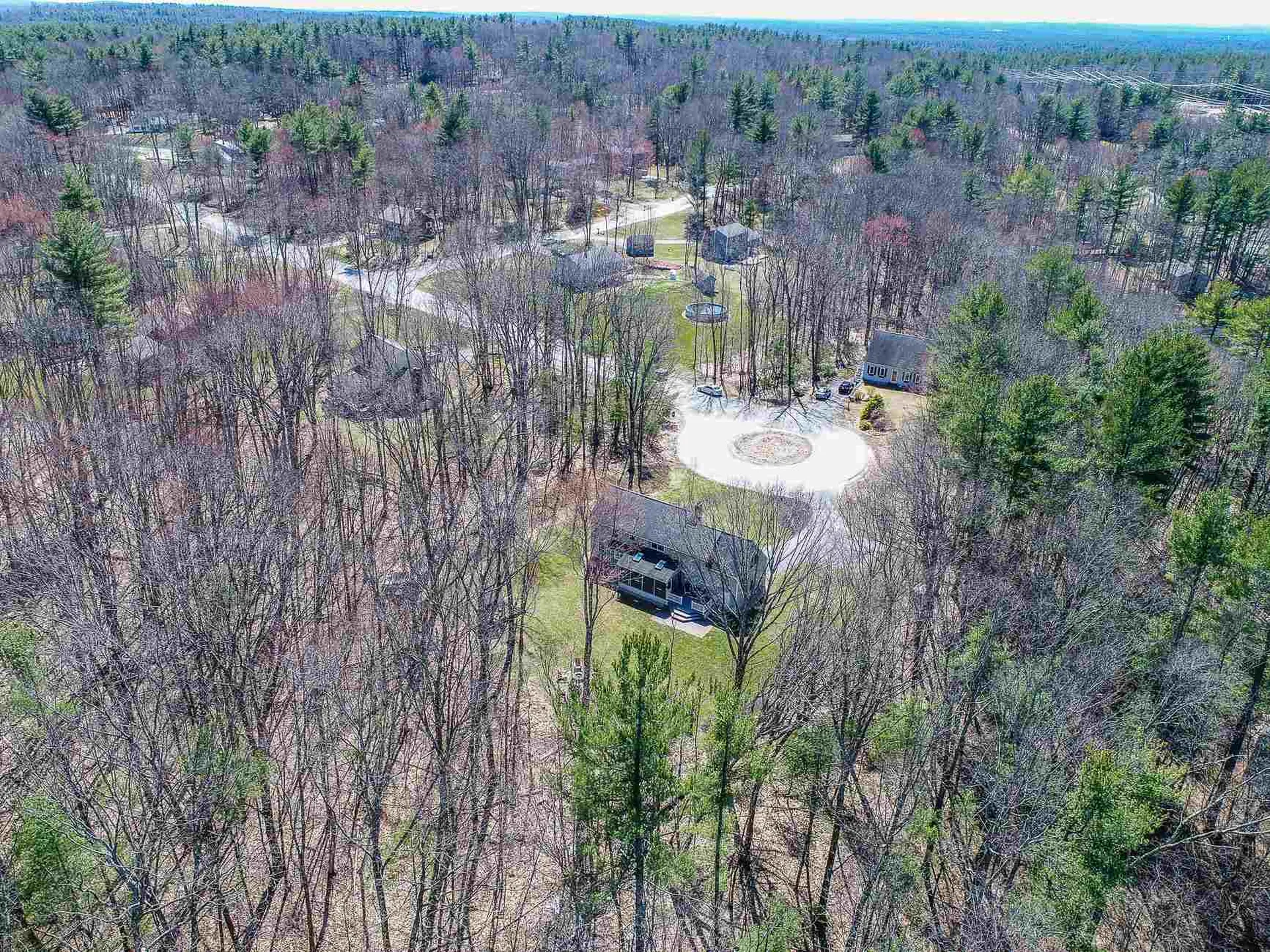 9 Poplar Circle Londonderry NH 03053
