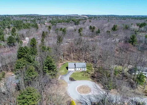 9 Poplar Circle Londonderry NH 03053