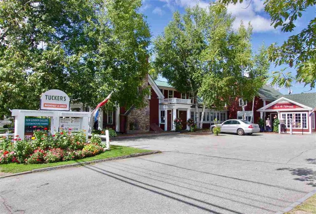 Main Street New London NH 207 MLS# 4800765 | Snyder Donegan 