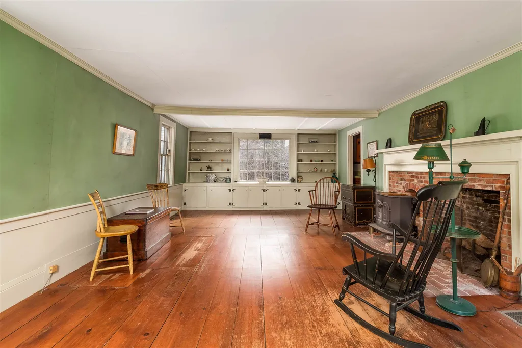 435 School Street Tilton NH 03276