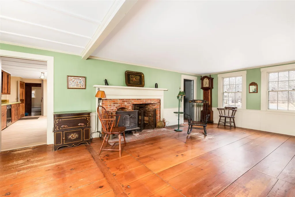 435 School Street Tilton NH 03276