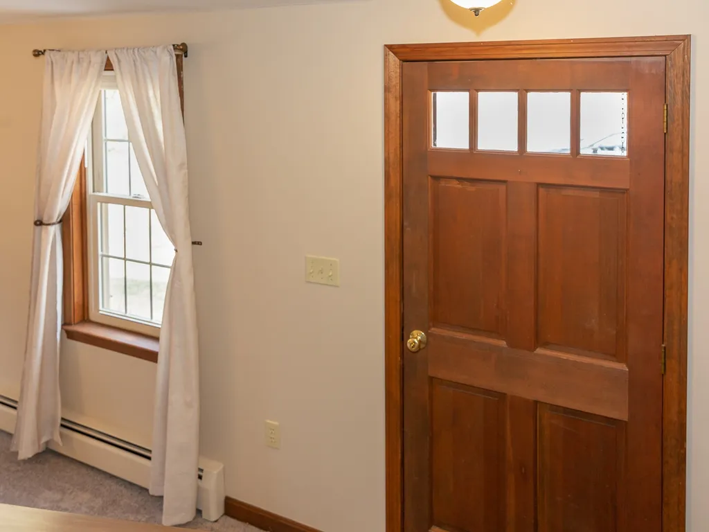 94 Elm Street Epping NH 03042