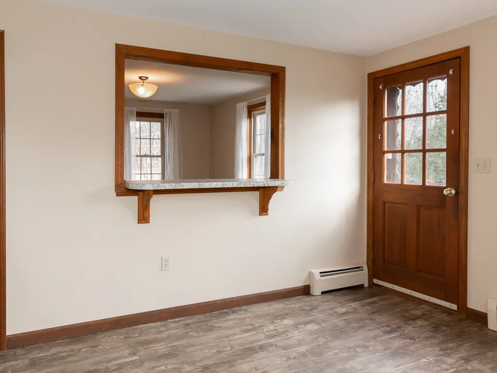 94 Elm Street Epping NH 03042