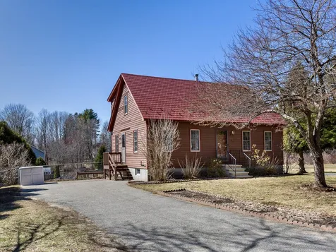 94 Elm Street Epping NH 03042