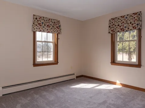 94 Elm Street Epping NH 03042