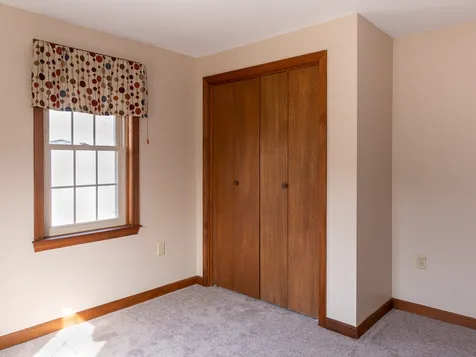 94 Elm Street Epping NH 03042