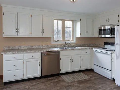 94 Elm Street Epping NH 03042