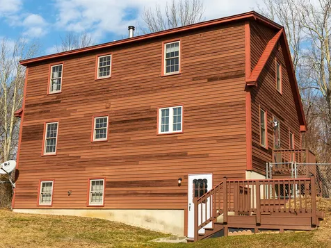 94 Elm Street Epping NH 03042