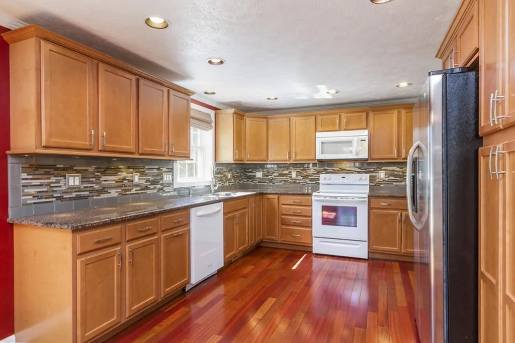 48 Independence Lane Manchester NH 03104