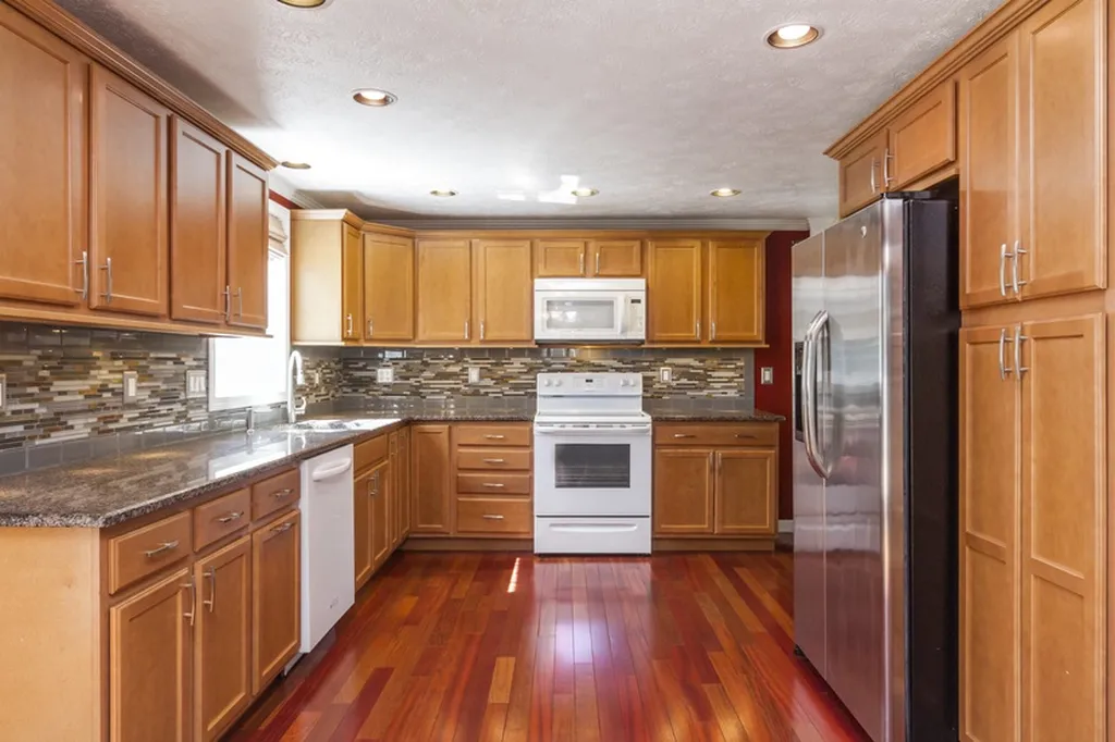 48 Independence Lane Manchester NH 03104