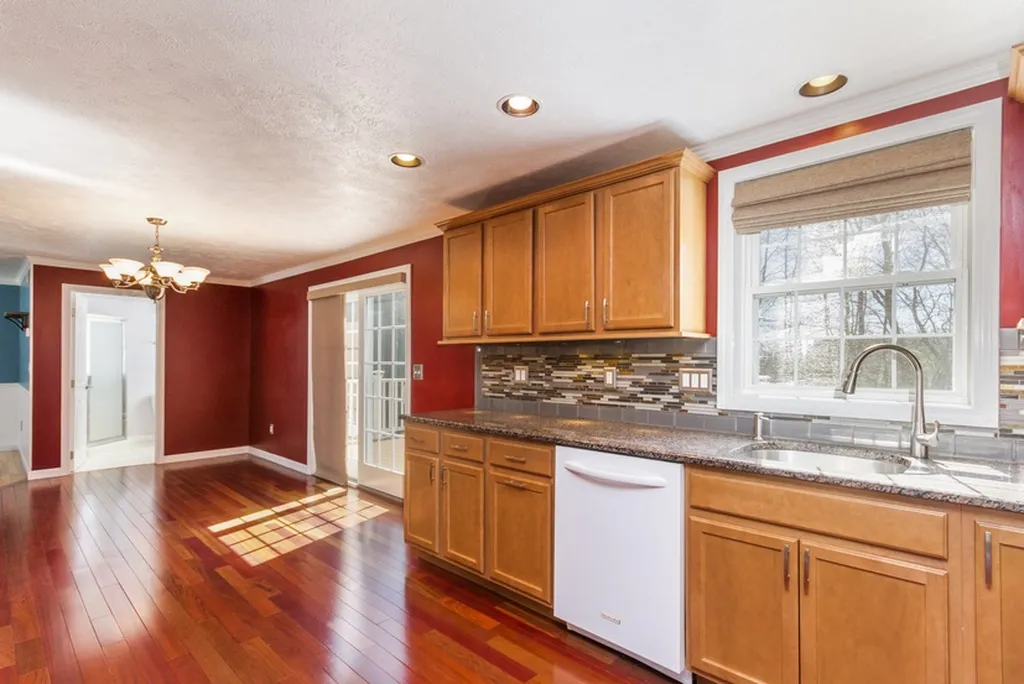 48 Independence Lane Manchester NH 03104