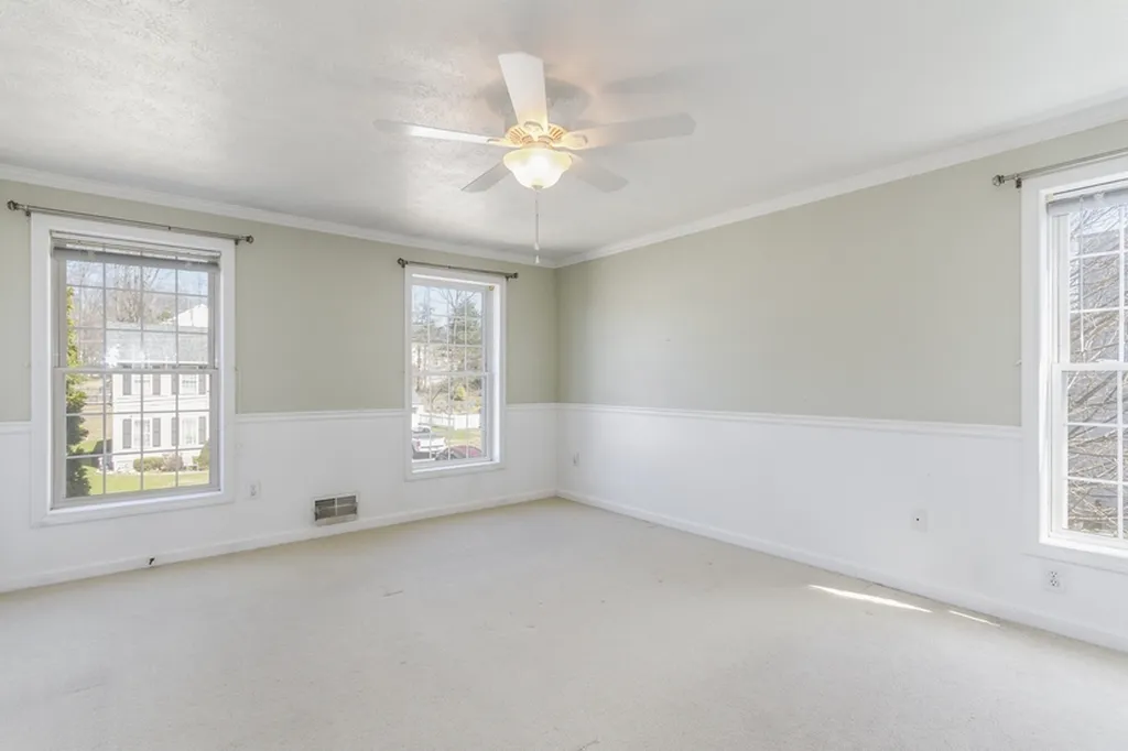 48 Independence Lane Manchester NH 03104