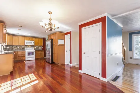 48 Independence Lane Manchester NH 03104