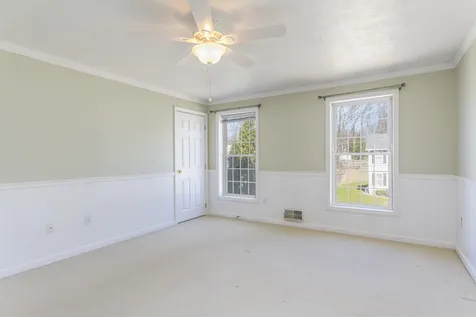 48 Independence Lane Manchester NH 03104