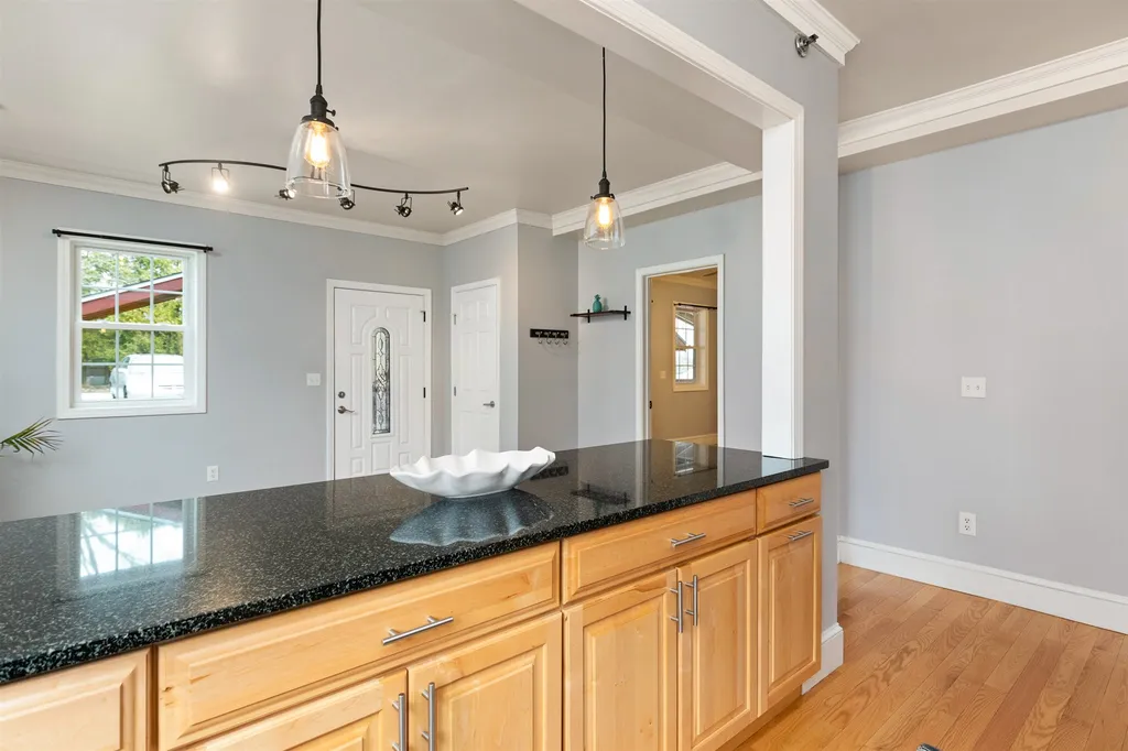 525 Maplewood Avenue Portsmouth NH 03801