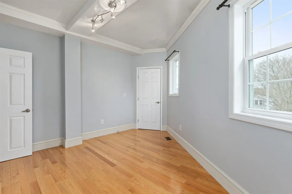 525 Maplewood Avenue Portsmouth NH 03801