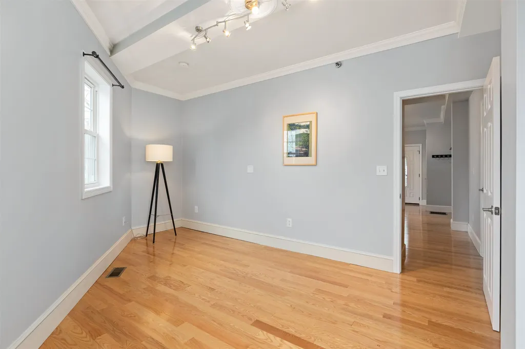 525 Maplewood Avenue Portsmouth NH 03801