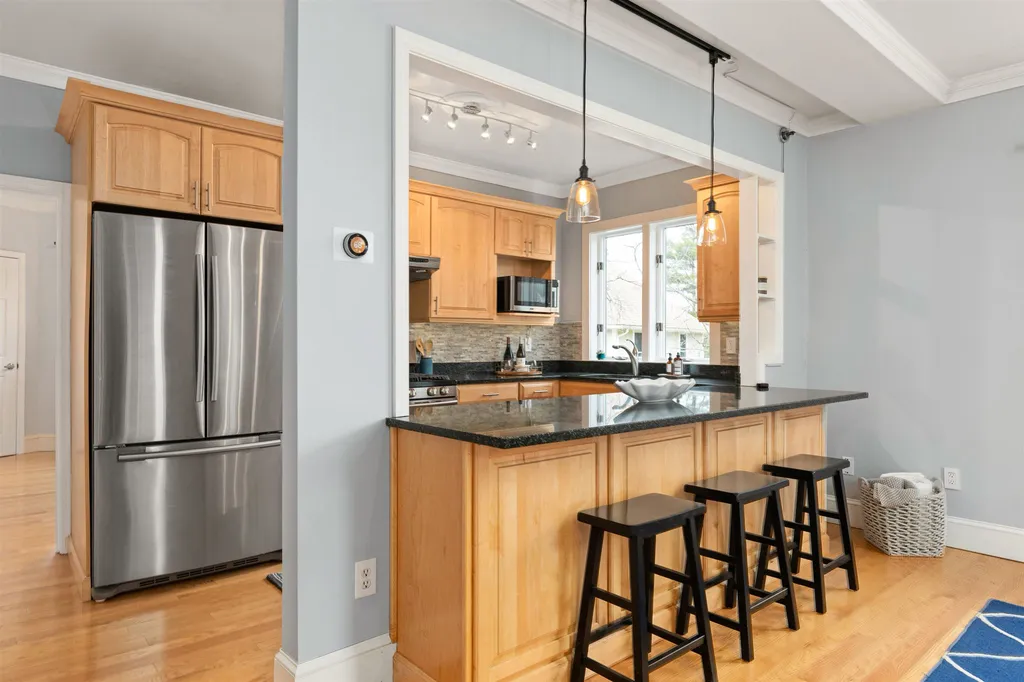 525 Maplewood Avenue Portsmouth NH 03801