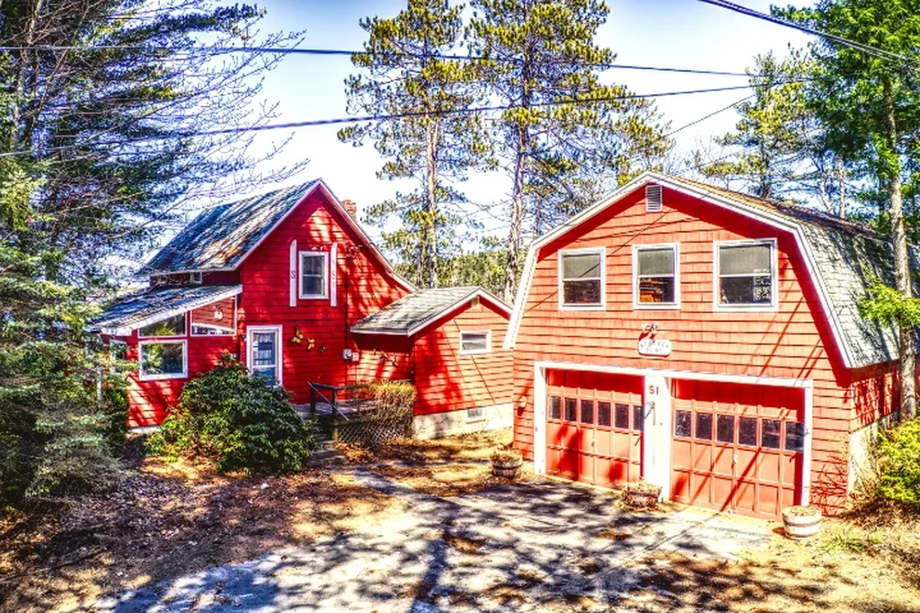 51 Keewaydin Drive Alton NH 03810