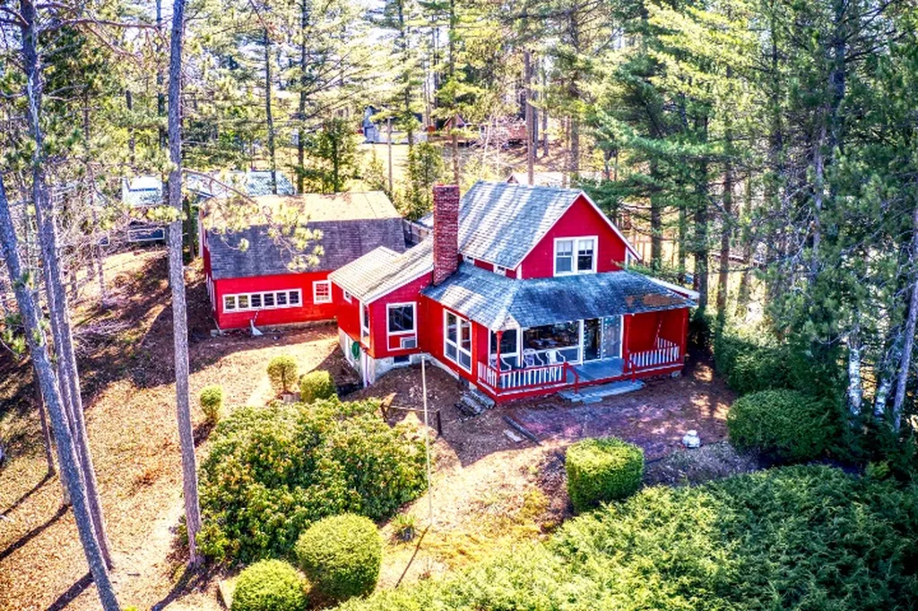 51 Keewaydin Drive Alton NH 03810