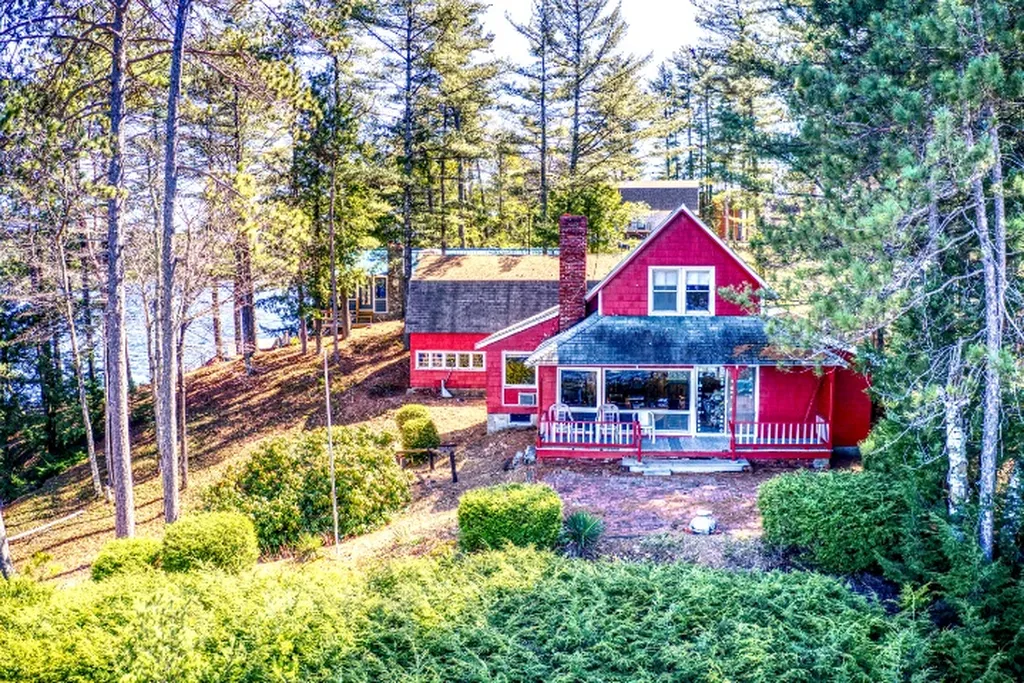 51 Keewaydin Drive Alton NH 03810