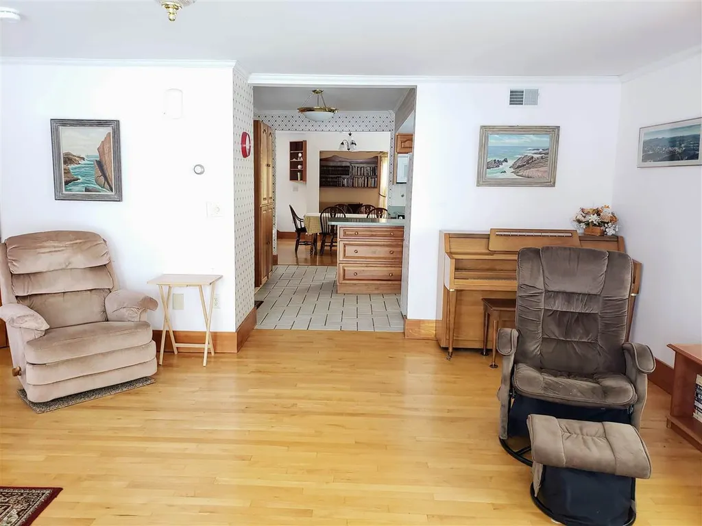 67 Broadview Avenue Newport Town VT 05855