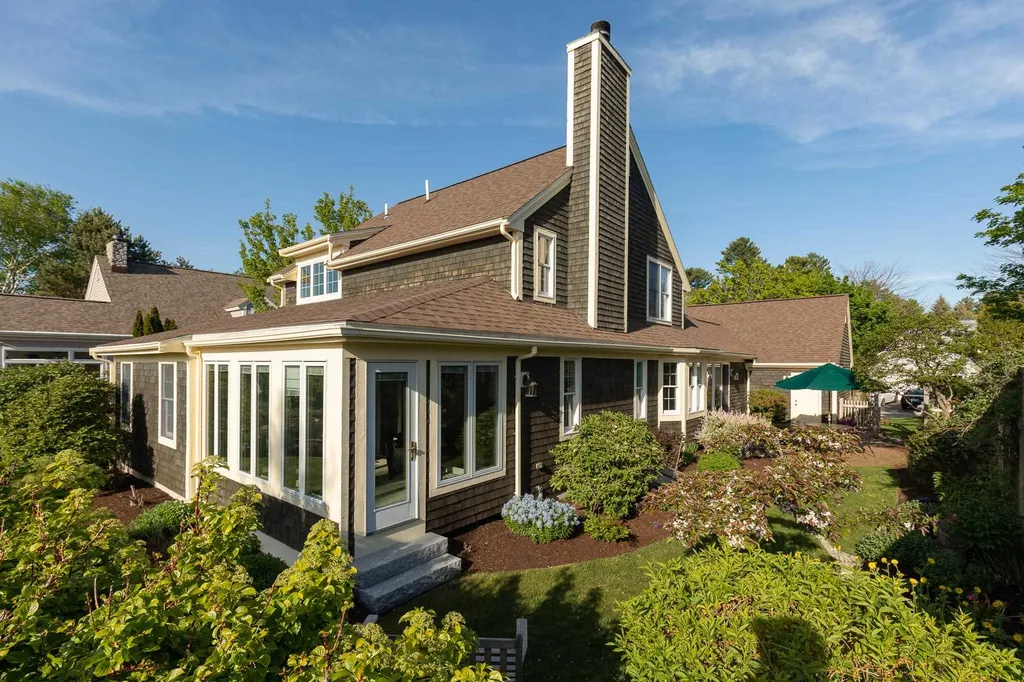 7 Old Bay Road New Castle NH 03854