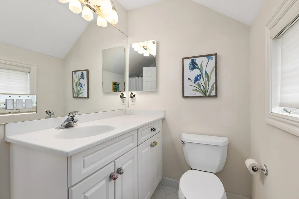 7 Old Bay Road New Castle NH 03854