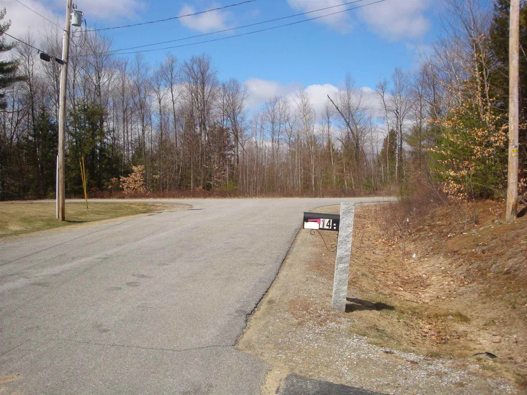 14 Keneval Avenue Boscawen NH 03303