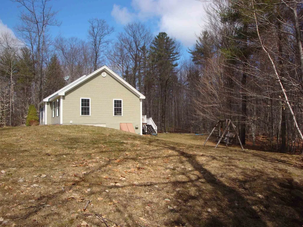 14 Keneval Avenue Boscawen NH 03303