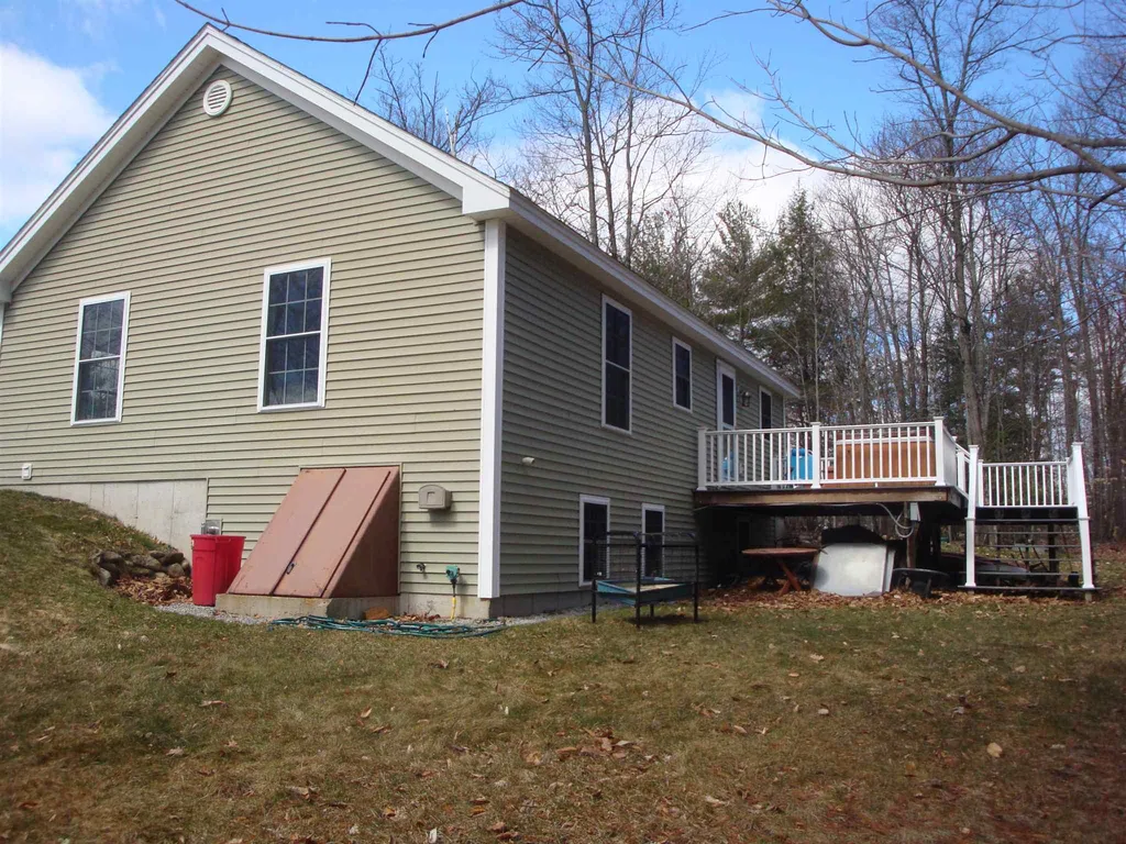 14 Keneval Avenue Boscawen NH 03303