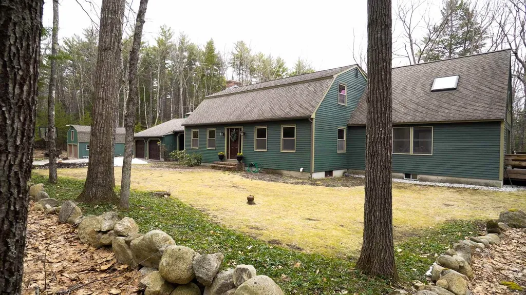 44 Buckridge Drive Amherst NH 03031