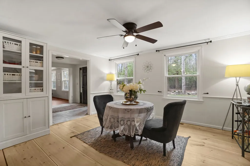 44 Buckridge Drive Amherst NH 03031