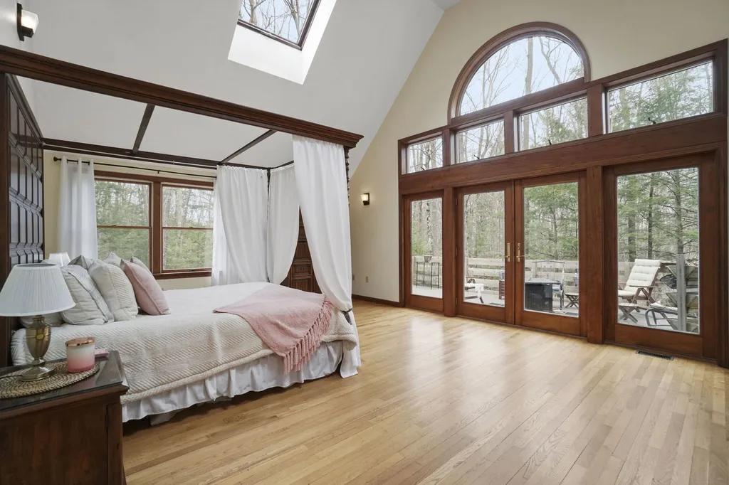 44 Buckridge Drive Amherst NH 03031