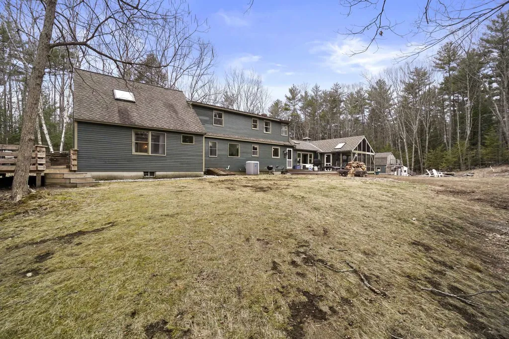 44 Buckridge Drive Amherst NH 03031
