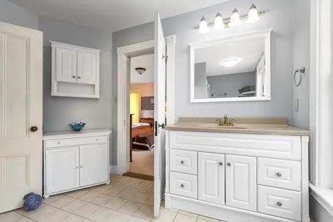 9 Gill Street Exeter NH 03833