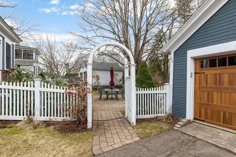 9 Gill Street Exeter NH 03833