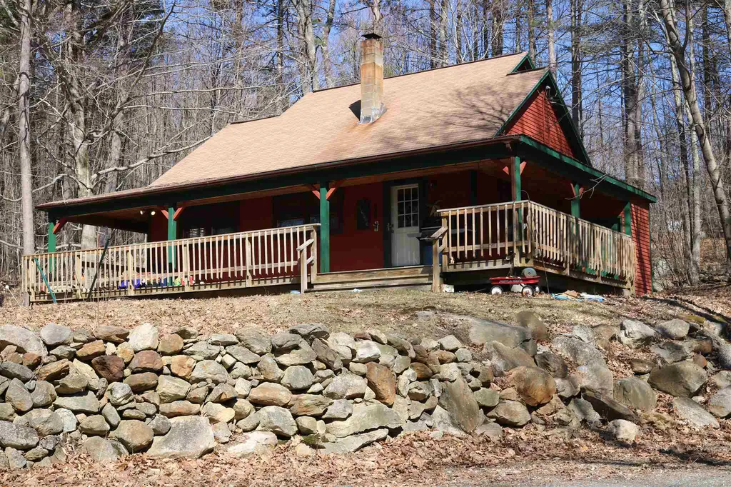 271 Concord Stage Road Weare NH 03281